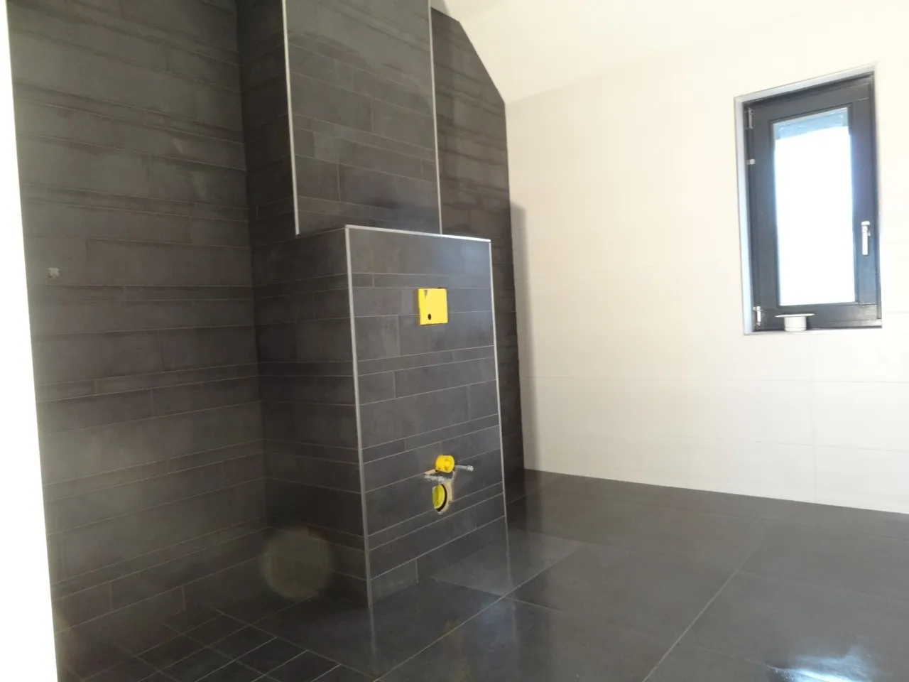 Professioneel tegelwerk badkamer